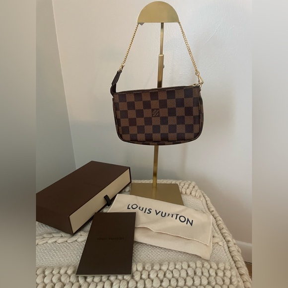 Authentic Louis Vuitton mini pochette - Picture 3 of 9